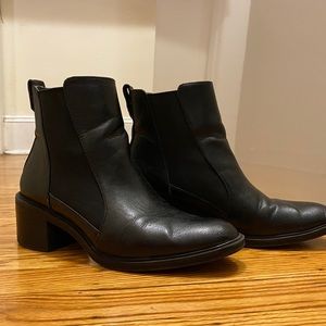 Zara Black Chelsea Boots - Size 8